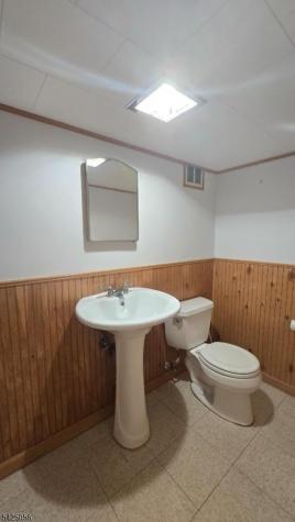 446 Maple Hill Drive Hackensack NJ 07601