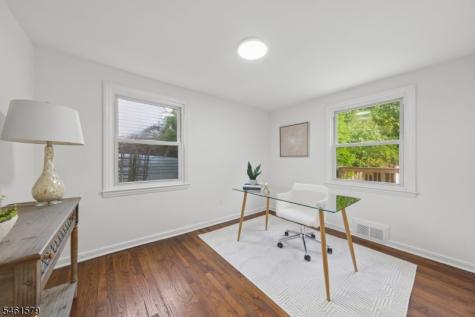 31 Glenview Drive West Orange NJ 07052