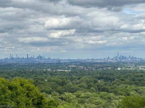 31 Glenview Drive West Orange NJ 07052