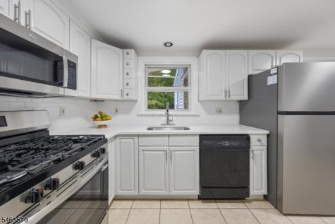 31 Glenview Drive West Orange NJ 07052