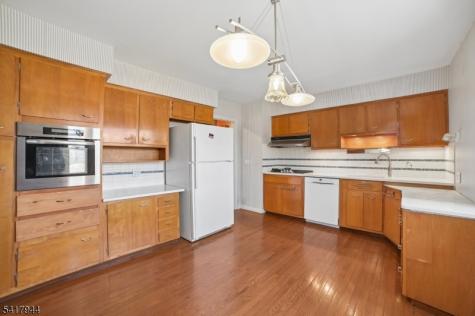 67 Sun Valley Way Morris Plains NJ 07950