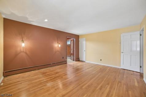 67 Sun Valley Way Morris Plains NJ 07950