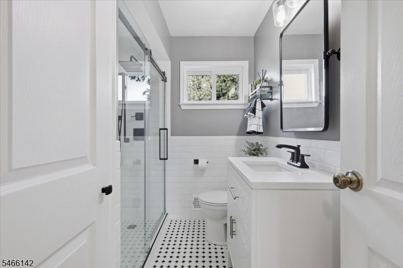 12 Norfolk Road Franklin NJ 08873