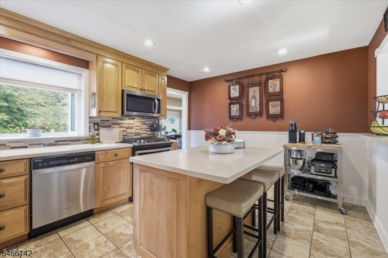 12 Norfolk Road Franklin NJ 08873