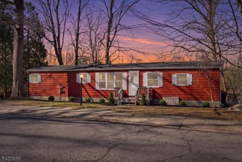 12 Watergate Drive High Bridge NJ 08829
