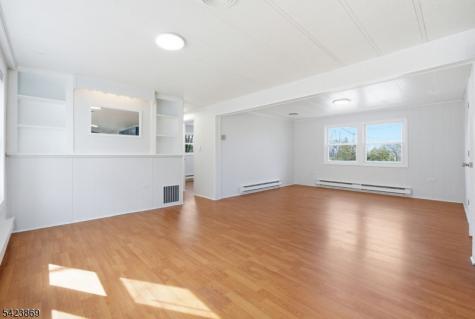 12 Watergate Drive High Bridge NJ 08829
