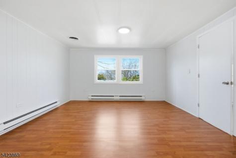 12 Watergate Drive High Bridge NJ 08829