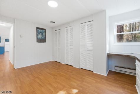 12 Watergate Drive High Bridge NJ 08829