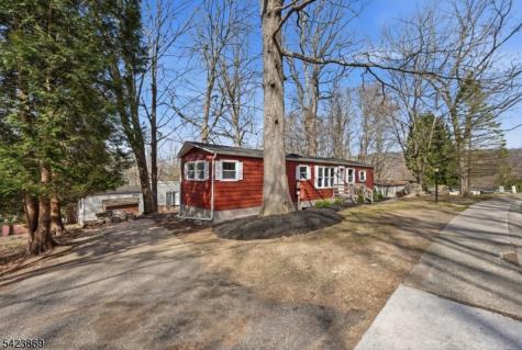 12 Watergate Drive High Bridge NJ 08829