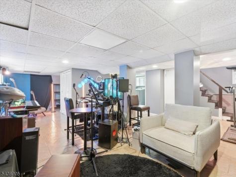122 Glenwood Avenue Bloomfield NJ 07003