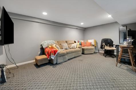 38 Post Lane Riverdale NJ 07457