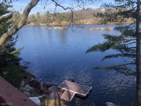 6 Jans Way Byram NJ 07821