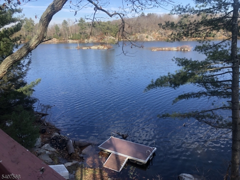 6 Jans Way Byram NJ 07821