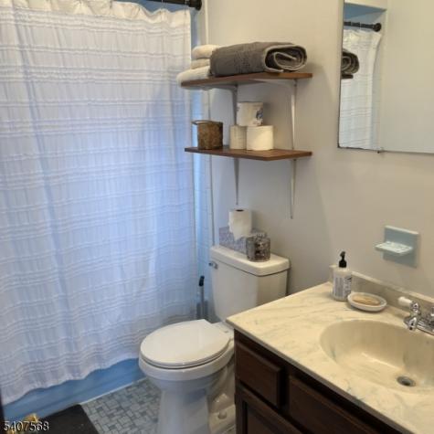 6 Jans Way Byram NJ 07821
