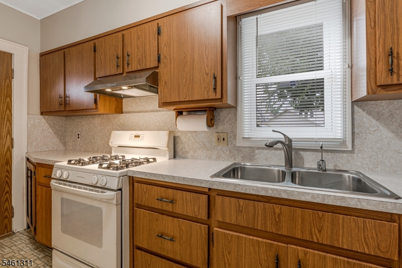 18 Robinson Street New Brunswick NJ 08901