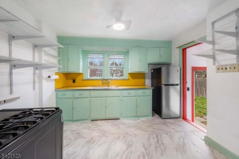 612 Laurel Avenue Roselle Park NJ 07204