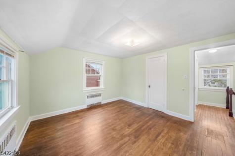 612 Laurel Avenue Roselle Park NJ 07204