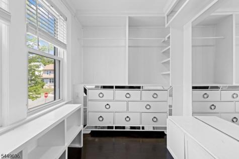4 James Court West Orange NJ 07052