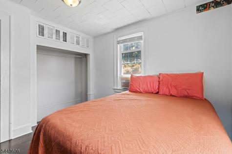 4 James Court West Orange NJ 07052