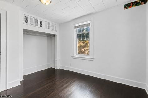 4 James Court West Orange NJ 07052