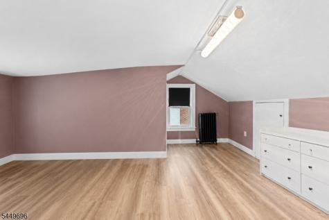 4 James Court West Orange NJ 07052