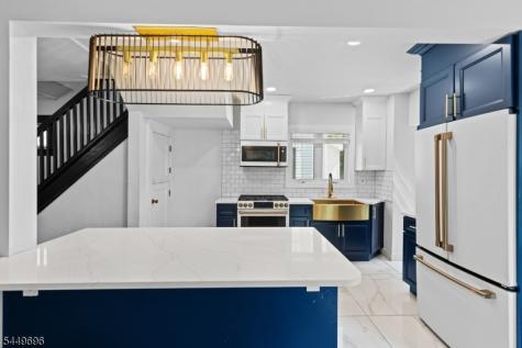 4 James Court West Orange NJ 07052
