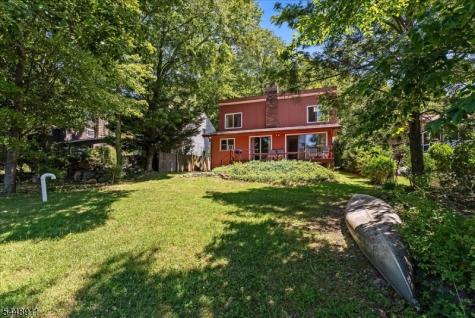 907 Plymouth Lake Drive Stillwater NJ 07860