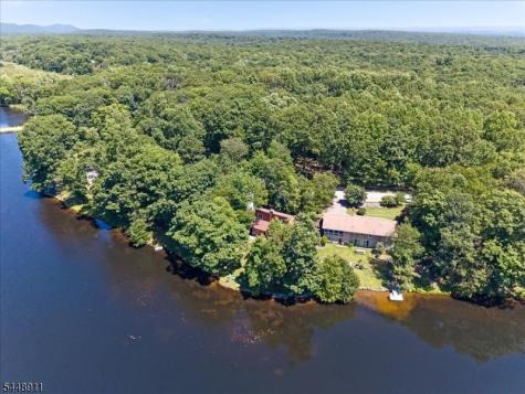 907 Plymouth Lake Drive Stillwater NJ 07860