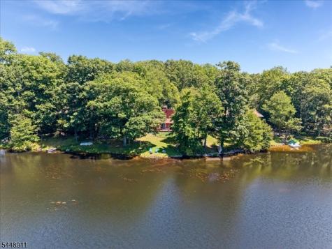 907 Plymouth Lake Drive Stillwater NJ 07860