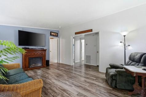 11 Fox Run Montague NJ 07827