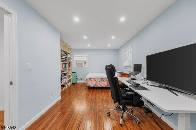 313 Suttons Lane Edison NJ 08817