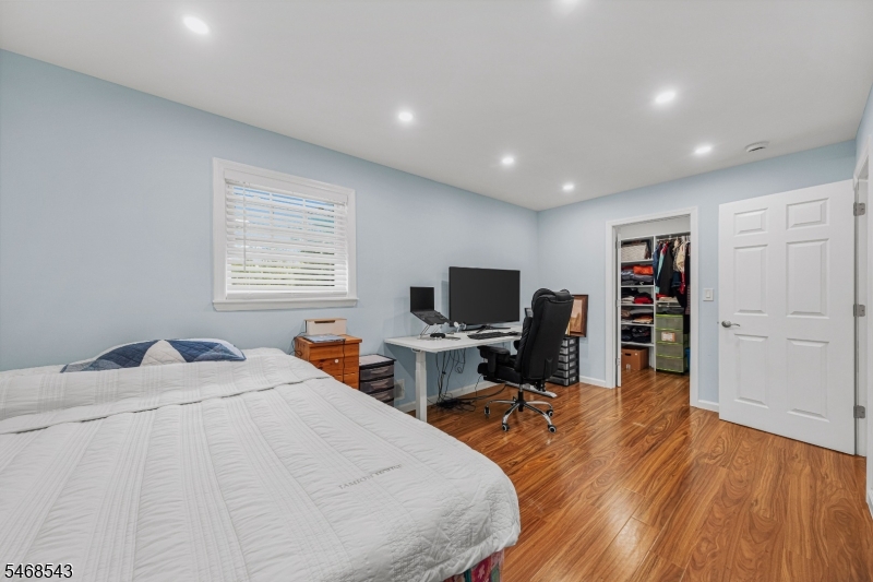 313 Suttons Lane Edison NJ 08817
