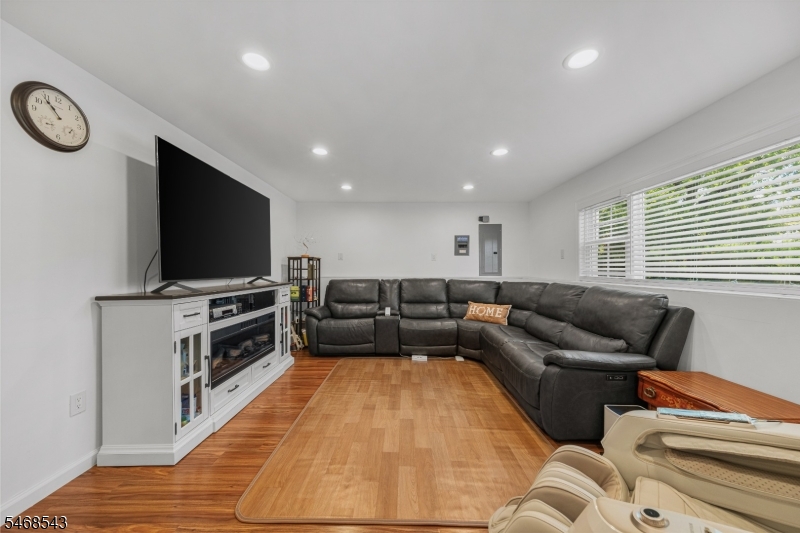 313 Suttons Lane Edison NJ 08817