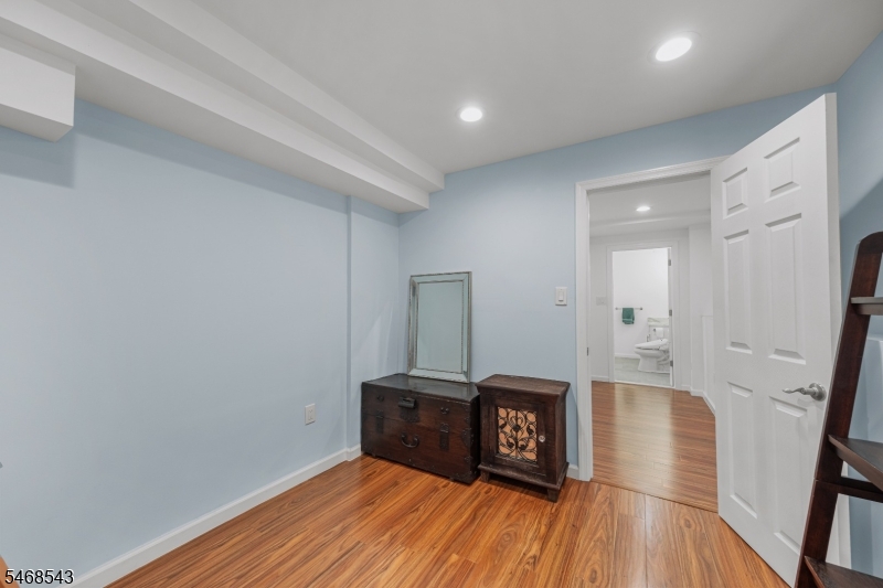 313 Suttons Lane Edison NJ 08817