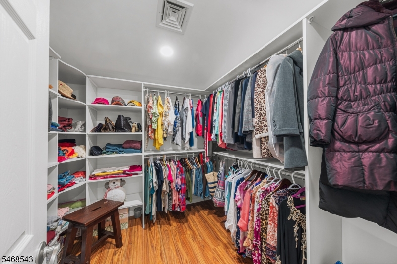 313 Suttons Lane Edison NJ 08817