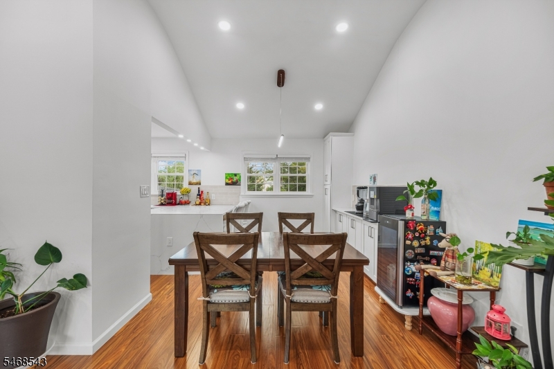 313 Suttons Lane Edison NJ 08817