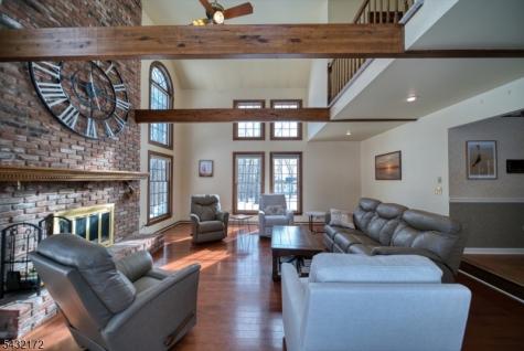 40 Rustic Trail Raritan NJ 08822
