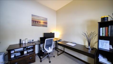40 Rustic Trail Raritan NJ 08822