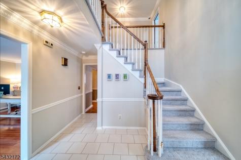 40 Rustic Trail Raritan NJ 08822