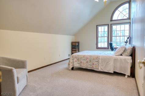 40 Rustic Trail Raritan NJ 08822