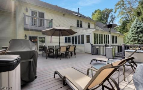 40 Rustic Trail Raritan NJ 08822