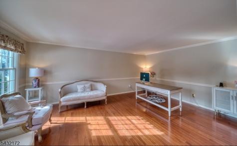 40 Rustic Trail Raritan NJ 08822
