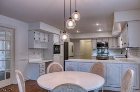40 Rustic Trail Raritan NJ 08822