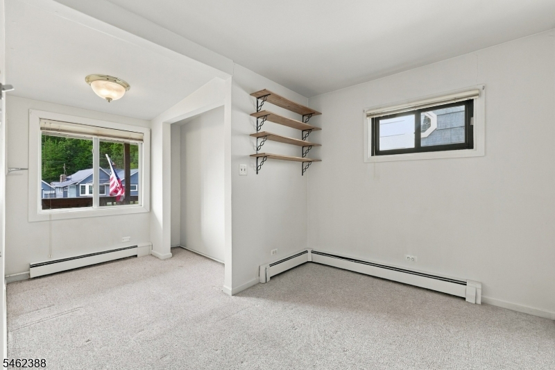 33 Schwarz Boulevard Jefferson NJ 07849