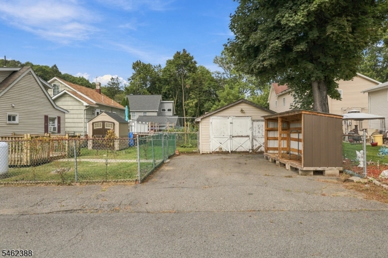 33 Schwarz Boulevard Jefferson NJ 07849