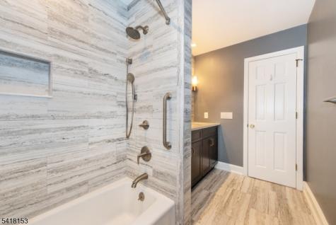 232 Hidden Glen Court Franklin Lakes NJ 07417