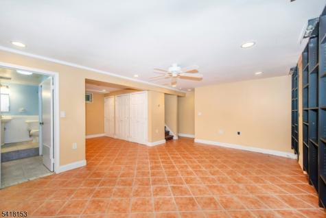 232 Hidden Glen Court Franklin Lakes NJ 07417