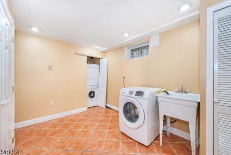 232 Hidden Glen Court Franklin Lakes NJ 07417