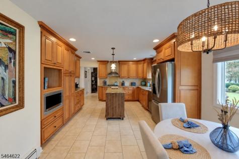 31 W End Avenue Pequannock NJ 07444