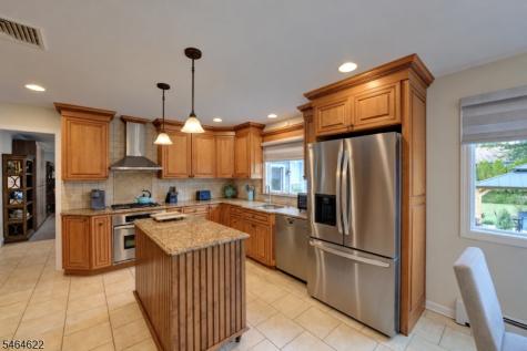 31 W End Avenue Pequannock NJ 07444
